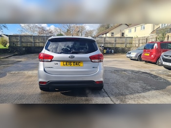 Used Kia Carens 2016 for sale - 77707350: Photo