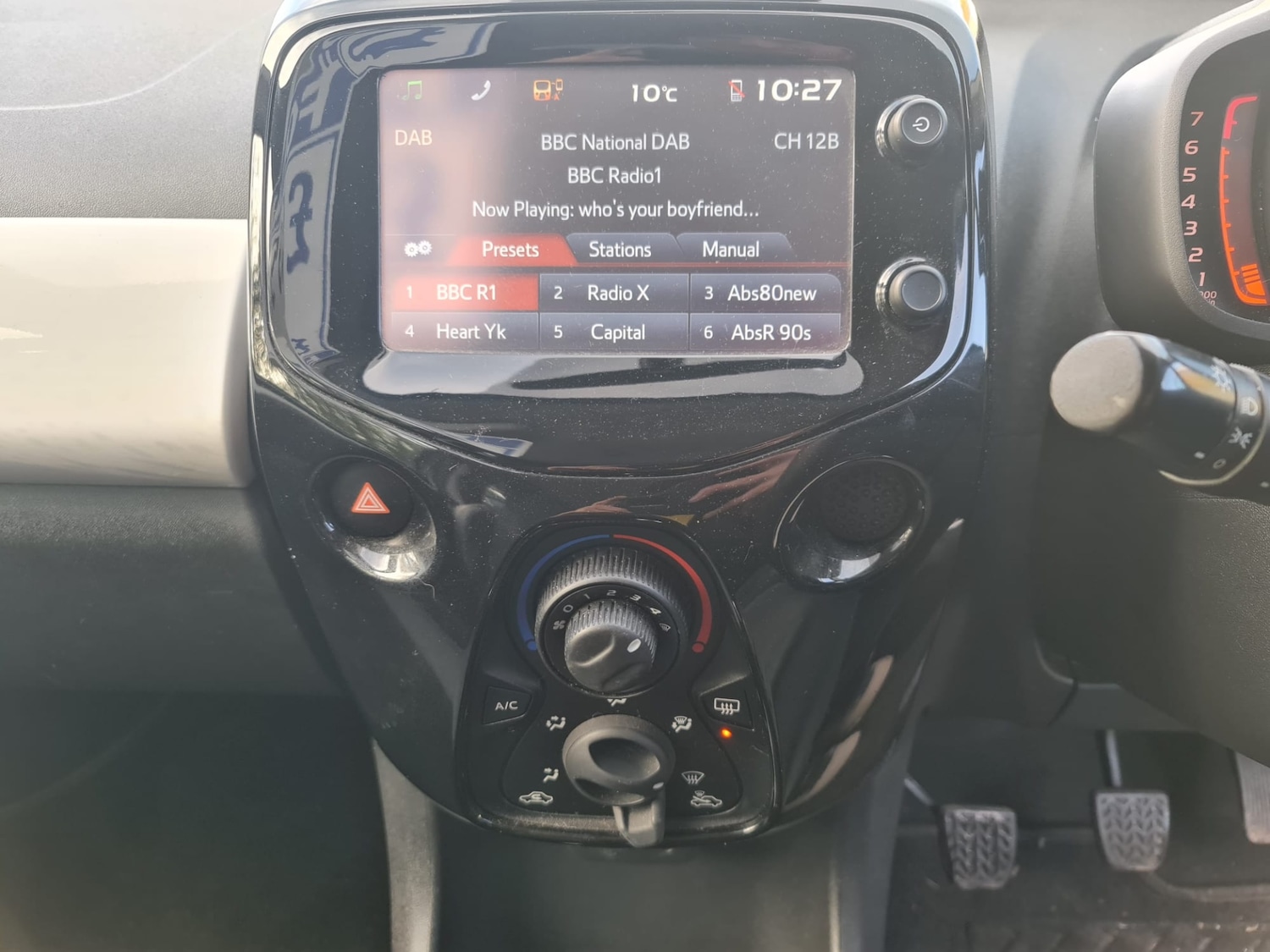 Used Toyota AYGO 2014 for sale - 76445116: Photo 11