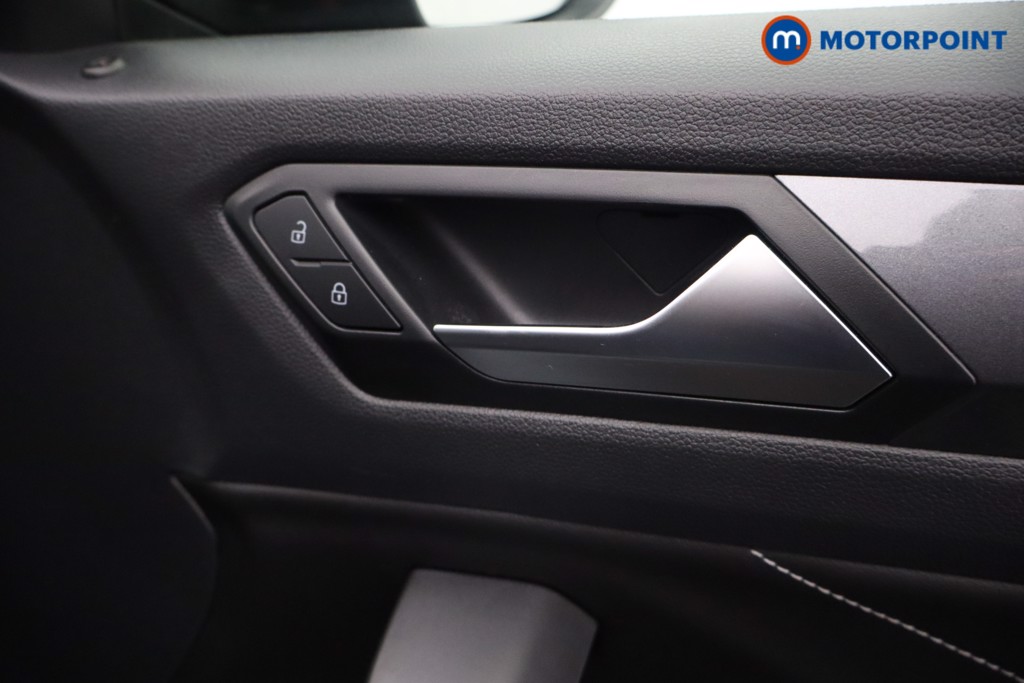 Used Volkswagen T-Roc 2022 for sale - 76972137: Photo 27