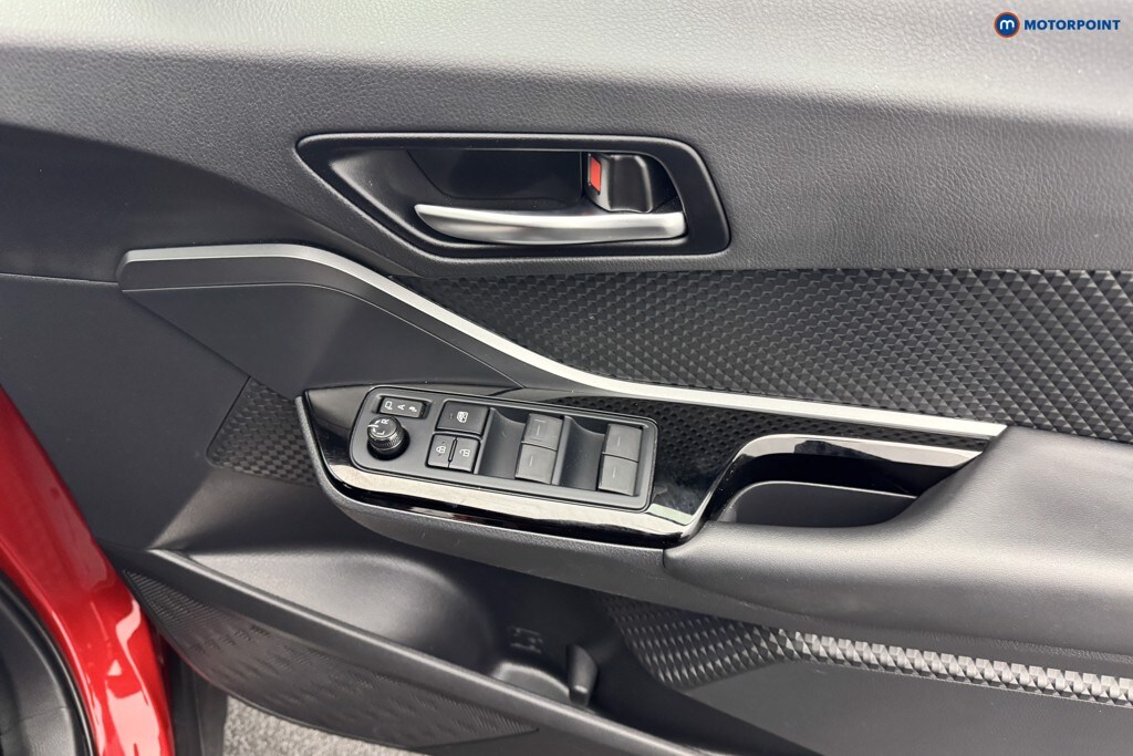 Used Toyota C-HR 2023 for sale - 76279070: Photo 24