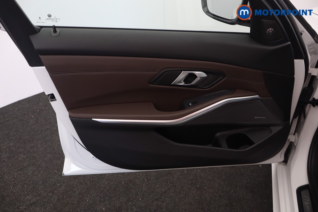 Used BMW 3 Series 2024 for sale - 76697216: Photo 28