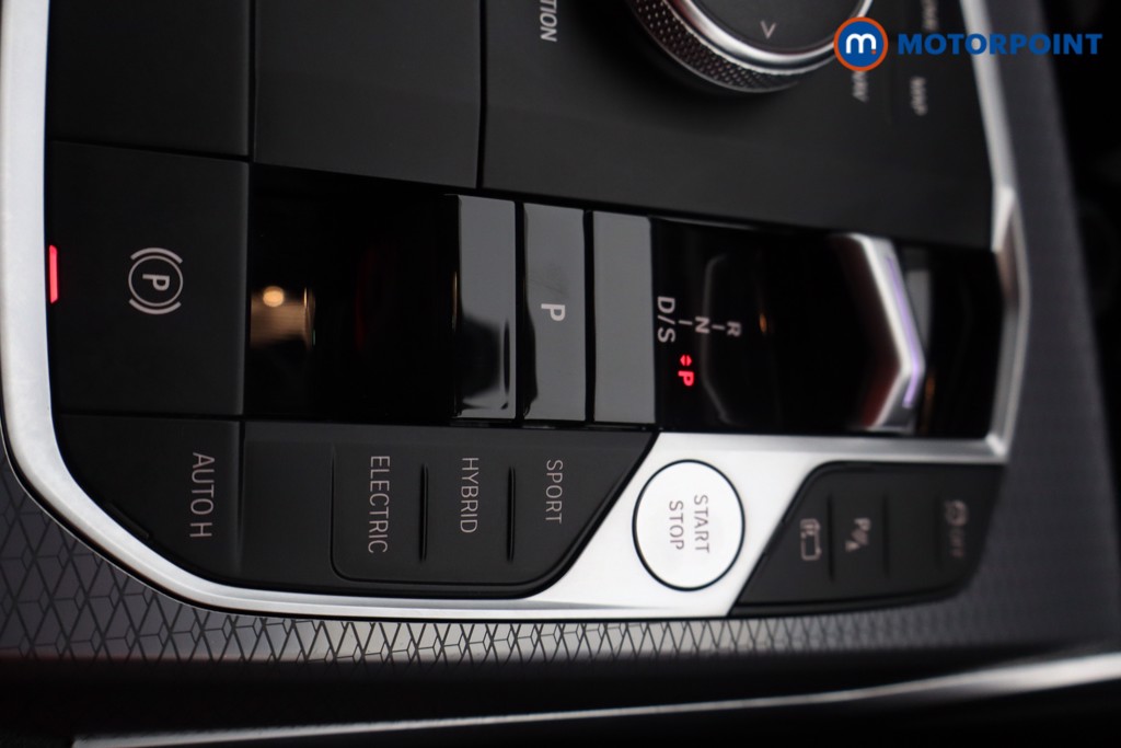 Used BMW 3 Series 2024 for sale - 76697216: Photo 38