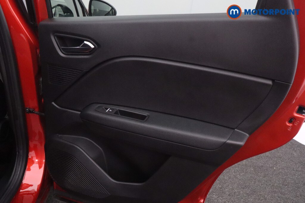 Used Renault Captur 2023 for sale - 76767268: Photo 26