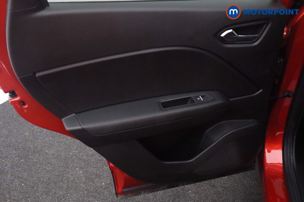 Used Renault Captur 2023 for sale - 76767268: Photo 27