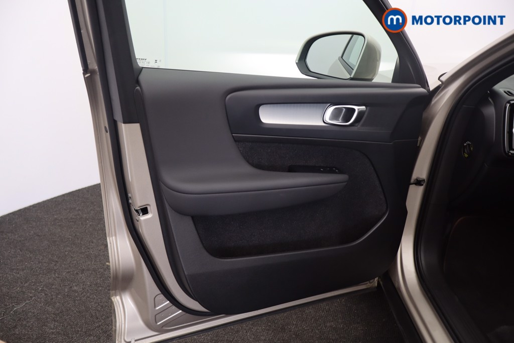 Used Volvo XC40 2024 for sale - 78197052: Photo 38