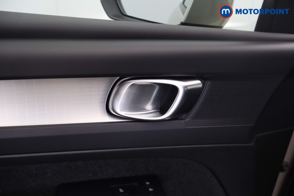 Used Volvo XC40 2024 for sale - 78197052: Photo 40