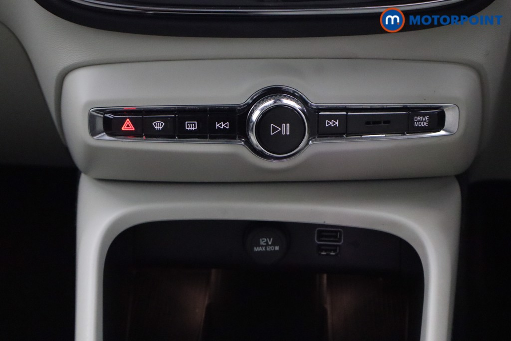 Used Volvo XC40 2022 for sale - 76693843: Photo 11