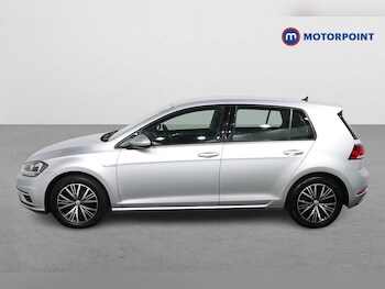 Used Volkswagen Golf 2018 for sale - 76545673: Photo