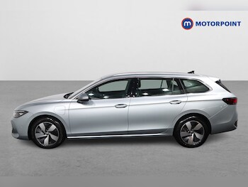 Used Volkswagen Passat 2025 for sale - 77286636: Photo