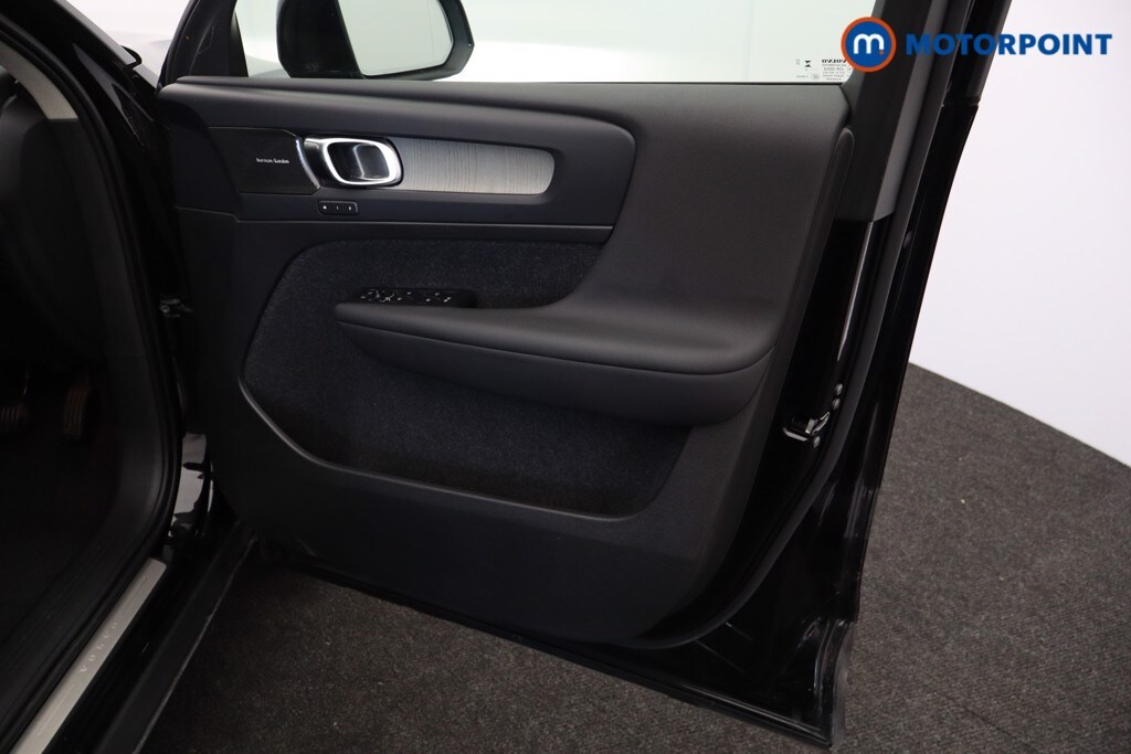 Used Volvo XC40 2023 for sale - 77983355: Photo 24