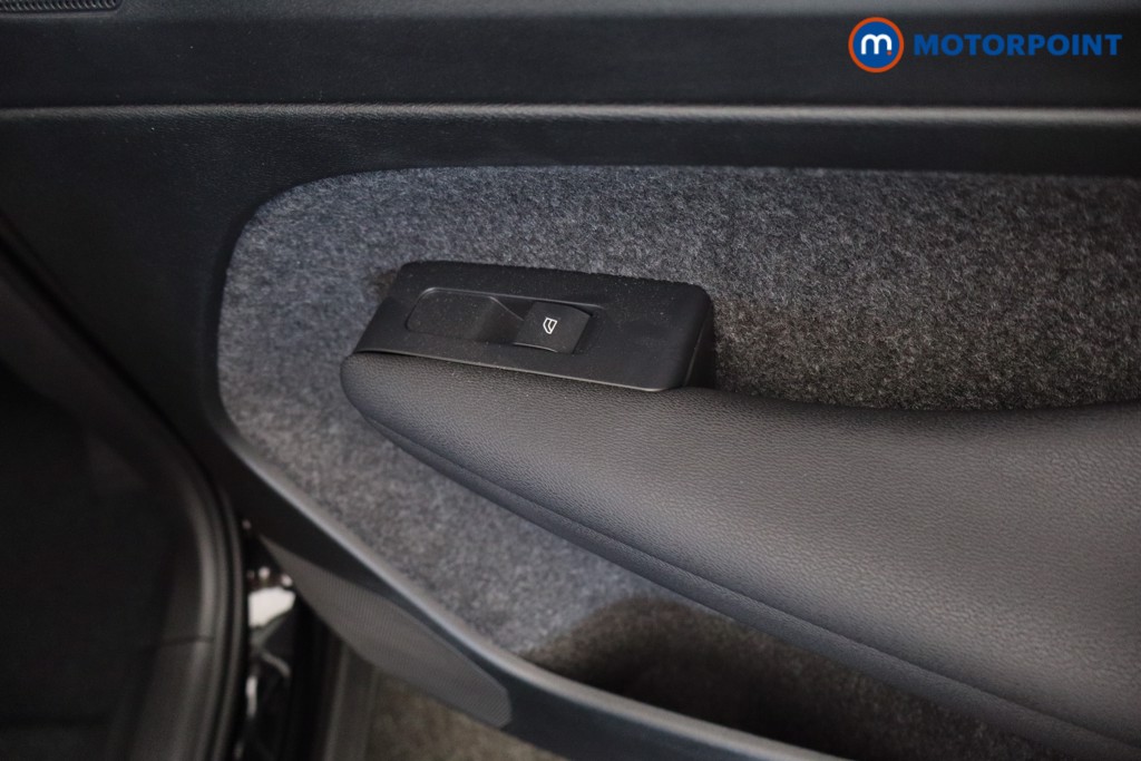 Used Volvo XC40 2023 for sale - 77983355: Photo 31