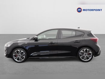Used Ford Focus 2023 for sale - 77002230: Photo