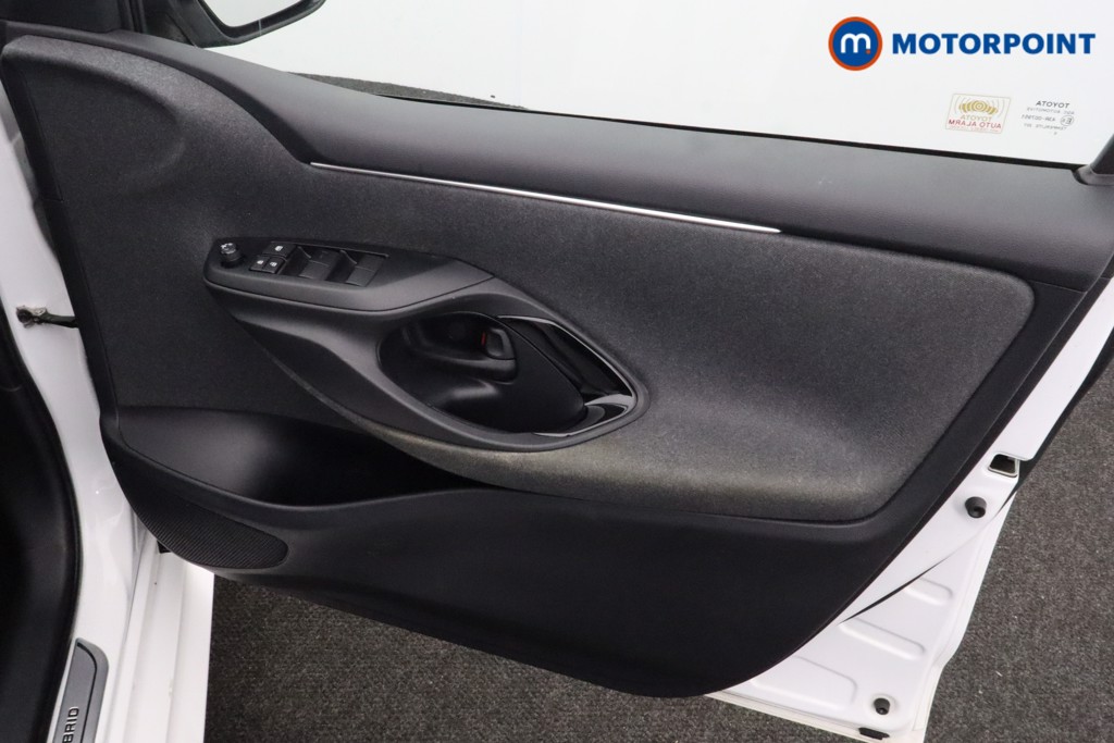 Used Toyota Yaris 2021 for sale - 77378782: Photo 27