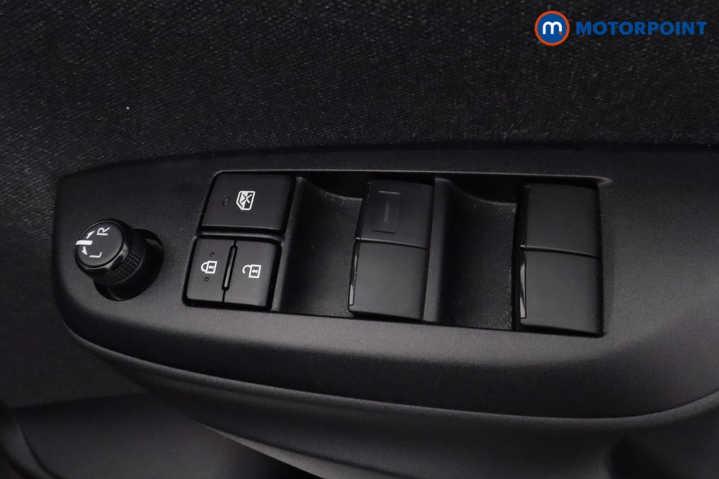 Used Toyota Yaris 2021 for sale - 77378782: Photo 28