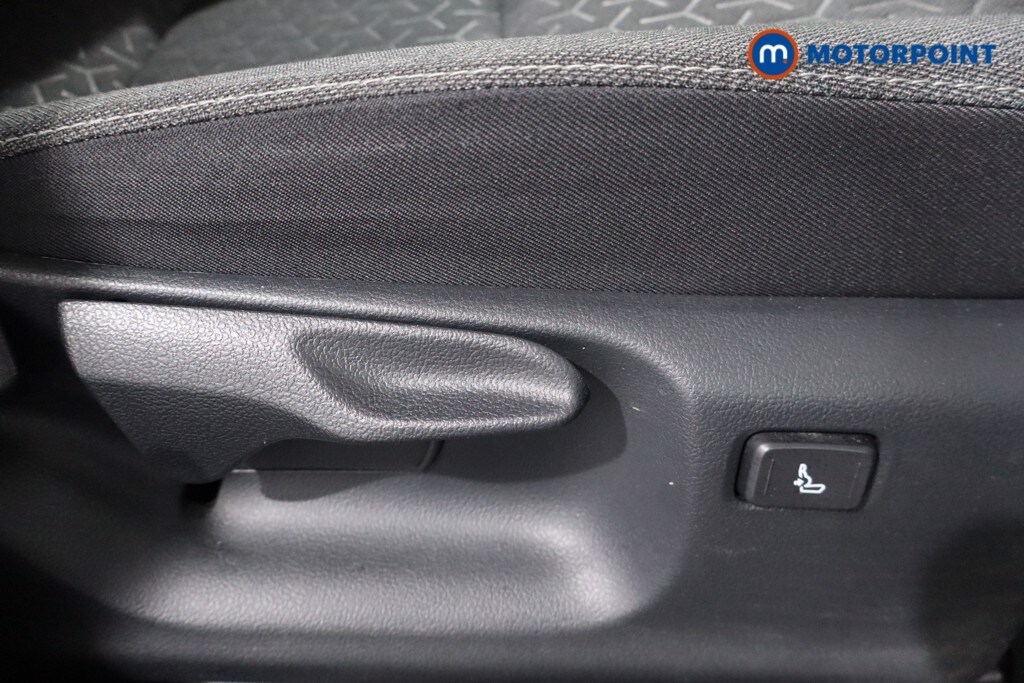 Used Toyota Yaris Cross 2023 for sale - 76494900: Photo 31