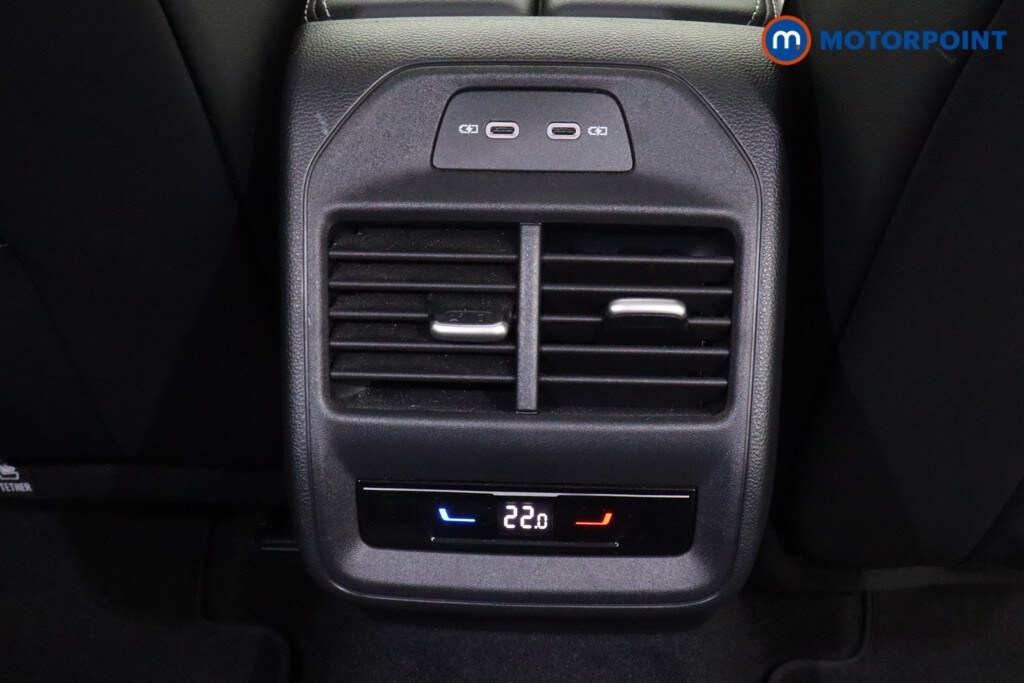 Used Volkswagen Passat 2024 for sale - 77814824: Photo 18