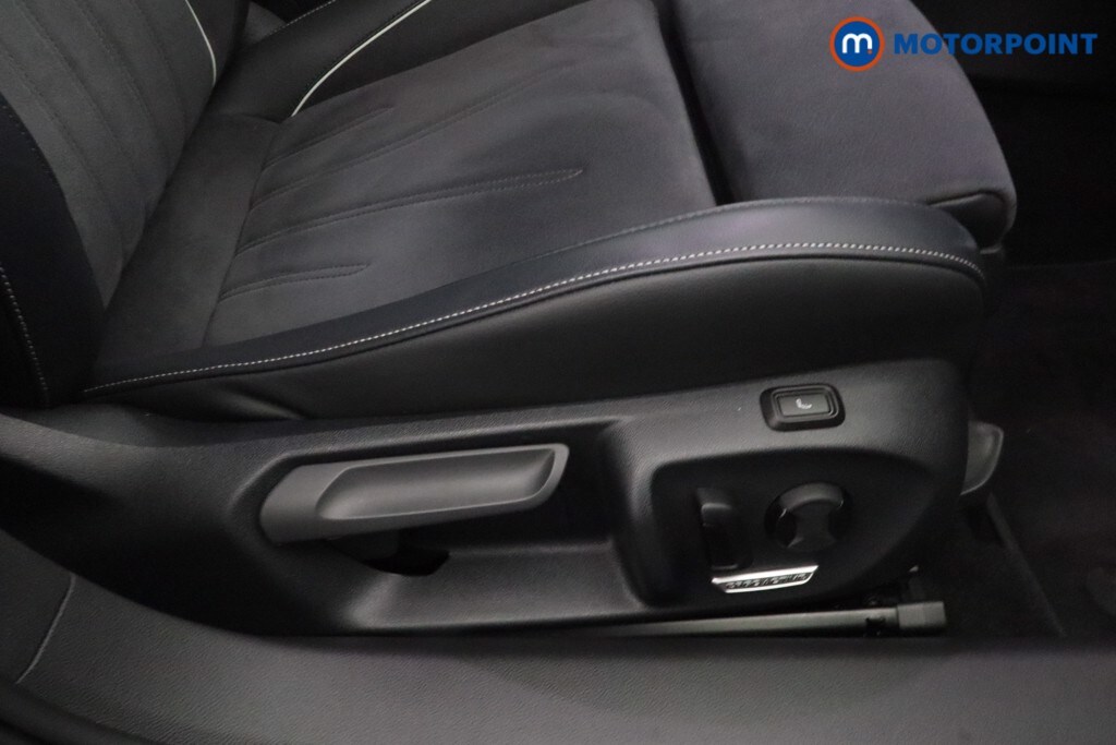 Used Volkswagen Passat 2024 for sale - 77814824: Photo 28