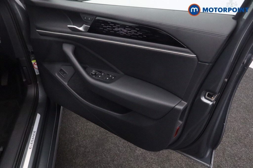 Used Volkswagen Passat 2024 for sale - 77814824: Photo 32