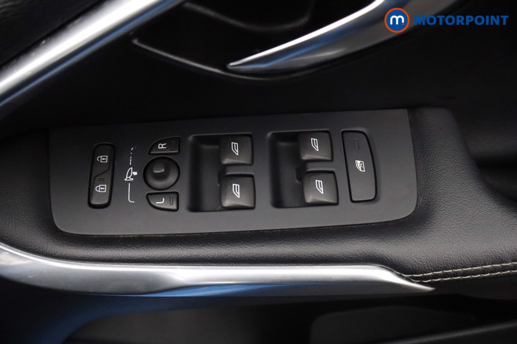 Used Volvo V40 2016 for sale - 76972263: Photo 27