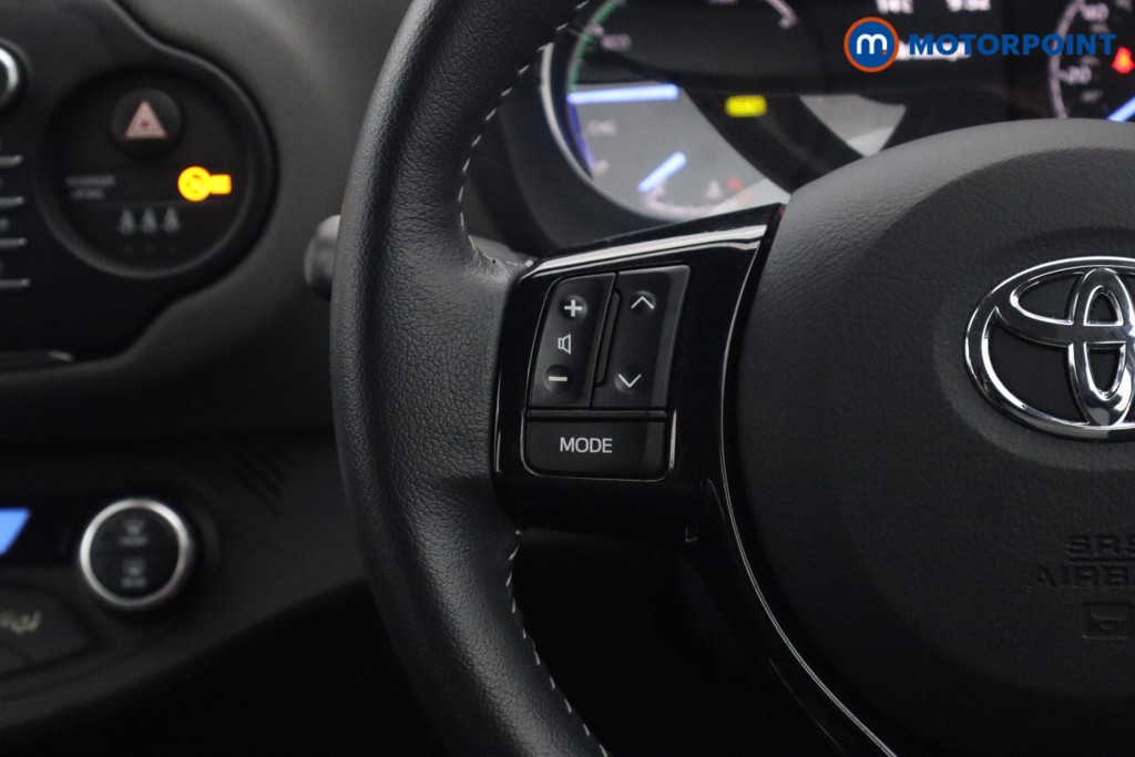 Used Toyota Yaris 2020 for sale - 76682044: Photo 11