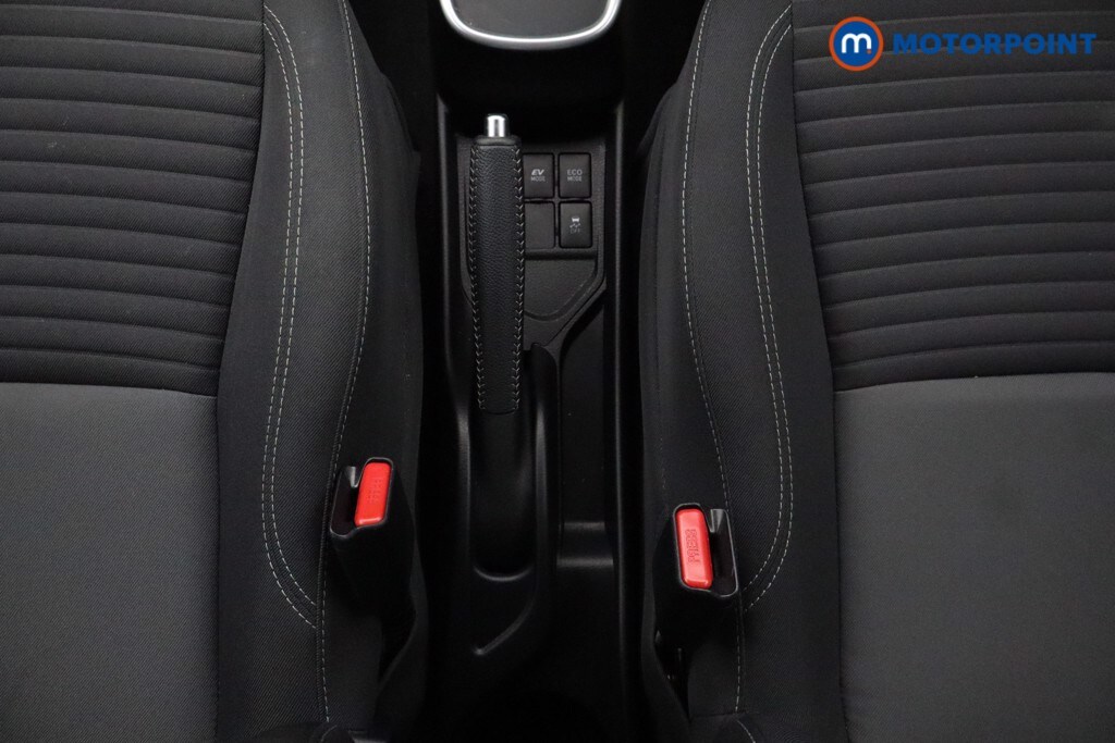 Used Toyota Yaris 2020 for sale - 76682044: Photo 17