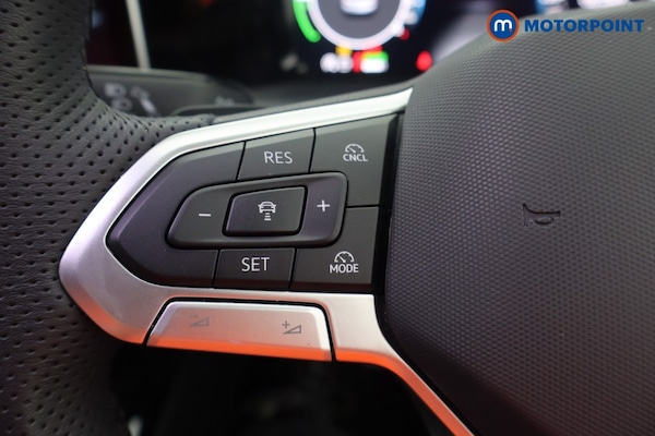 Used Volkswagen Golf 2024 for sale - 76127851: Photo 11