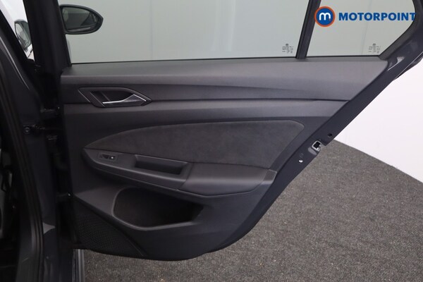 Used Volkswagen Golf 2024 for sale - 76127851: Photo 25