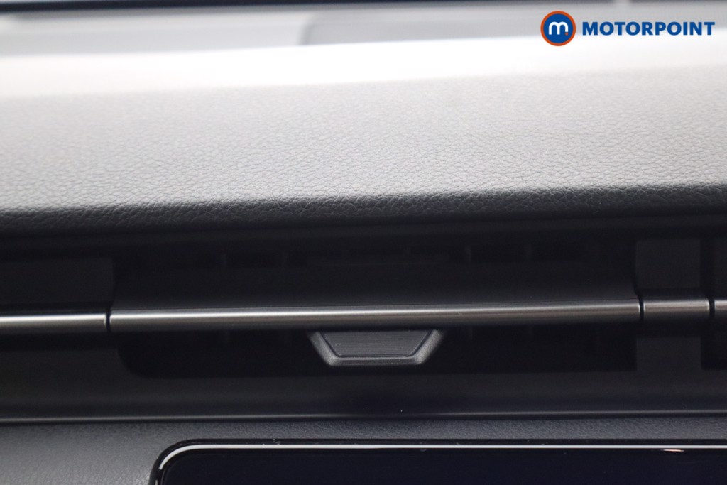 Used Lexus LBX 2024 for sale - 76934090: Photo 17