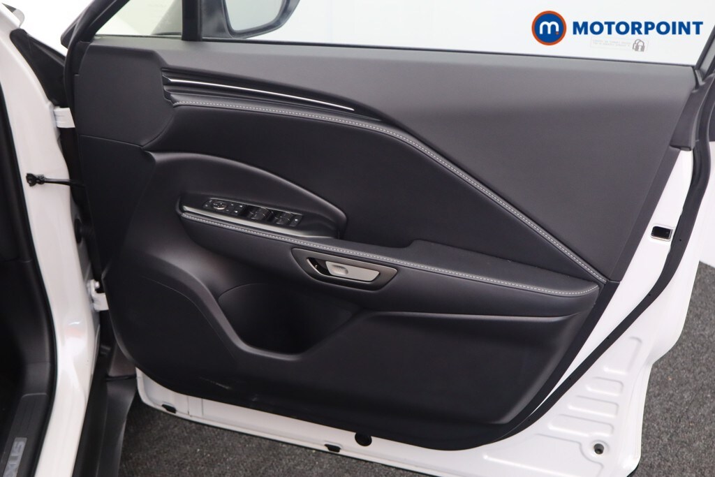 Used Lexus LBX 2024 for sale - 76127846: Photo 19