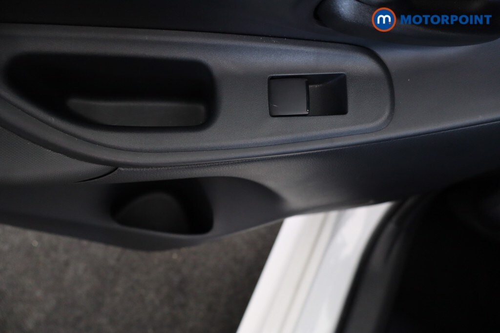 Used Toyota Yaris 2025 for sale - 78153218: Photo 32