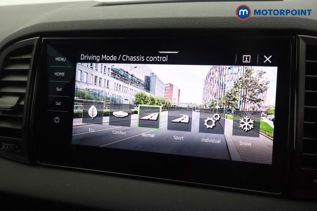 Used Skoda Karoq 2025 for sale - 76767196: Photo 35