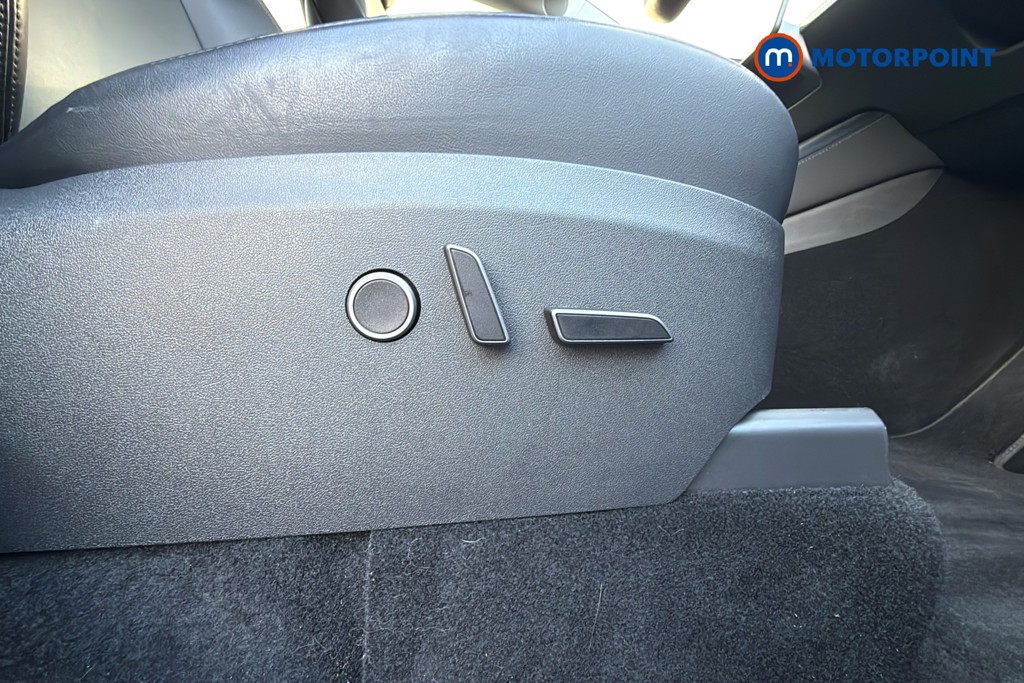 Used Tesla Model Y 2024 for sale - 77747234: Photo 30