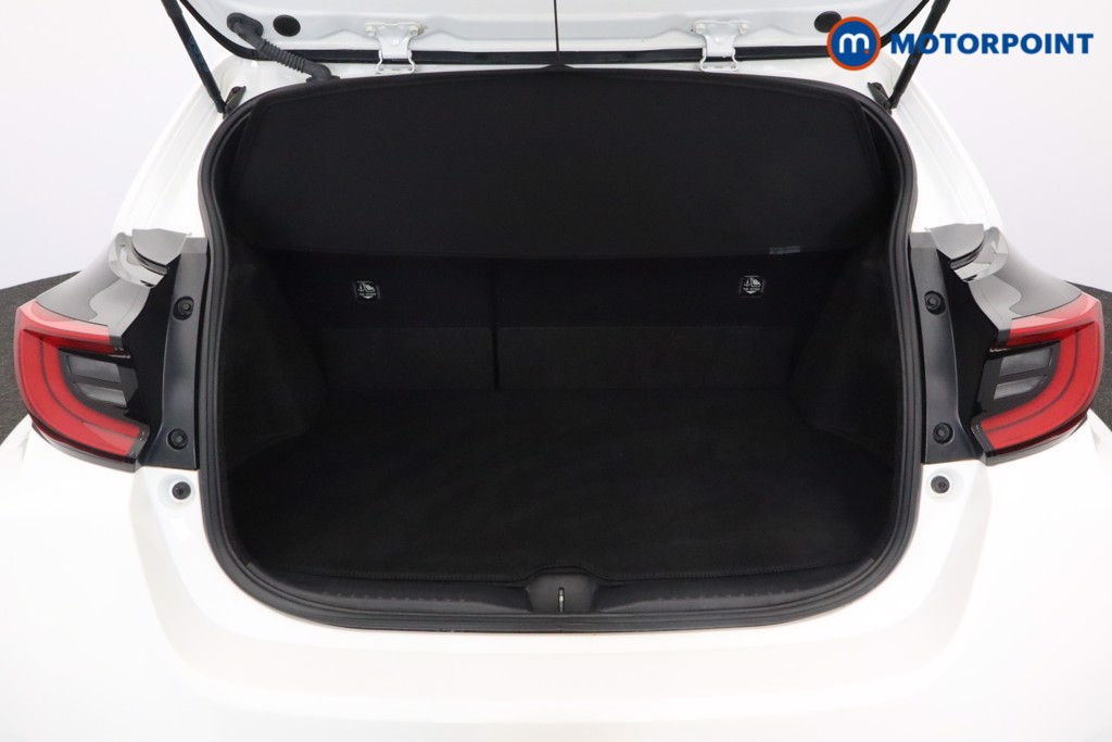 Used Toyota Yaris 2021 for sale - 76416060: Photo 41