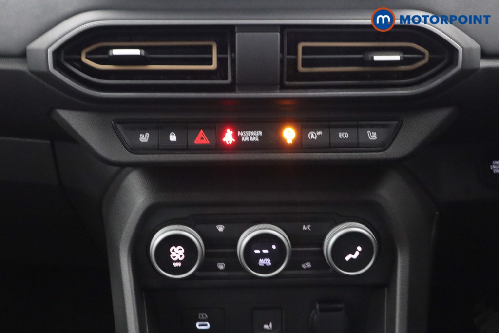 Used Dacia Sandero Stepway 2024 for sale - 76599616: Photo 8