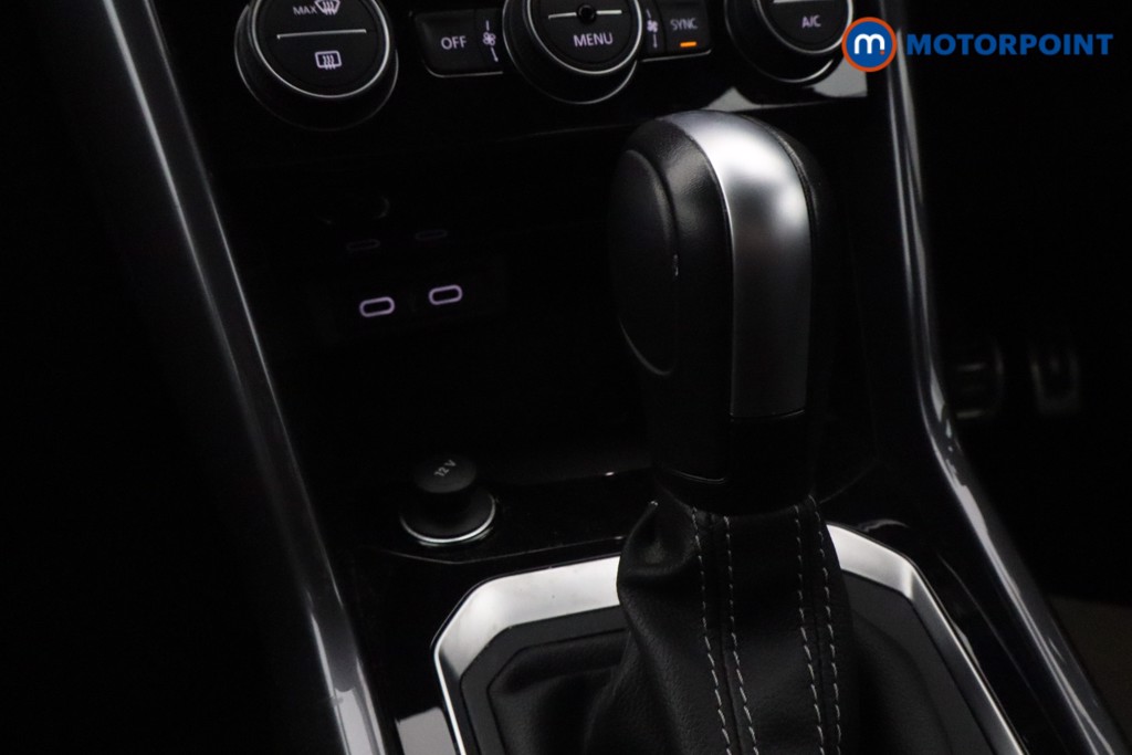 Used Volkswagen T-Roc for sale - 76819422: Photo 12