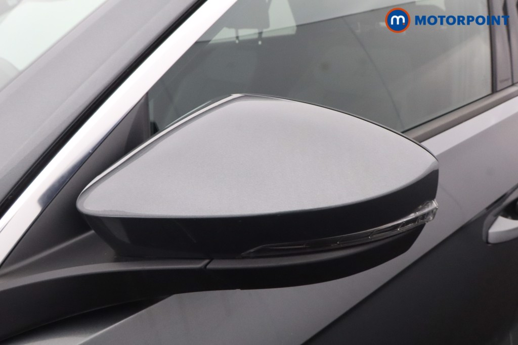 Used Volkswagen T-Roc for sale - 76819422: Photo 41