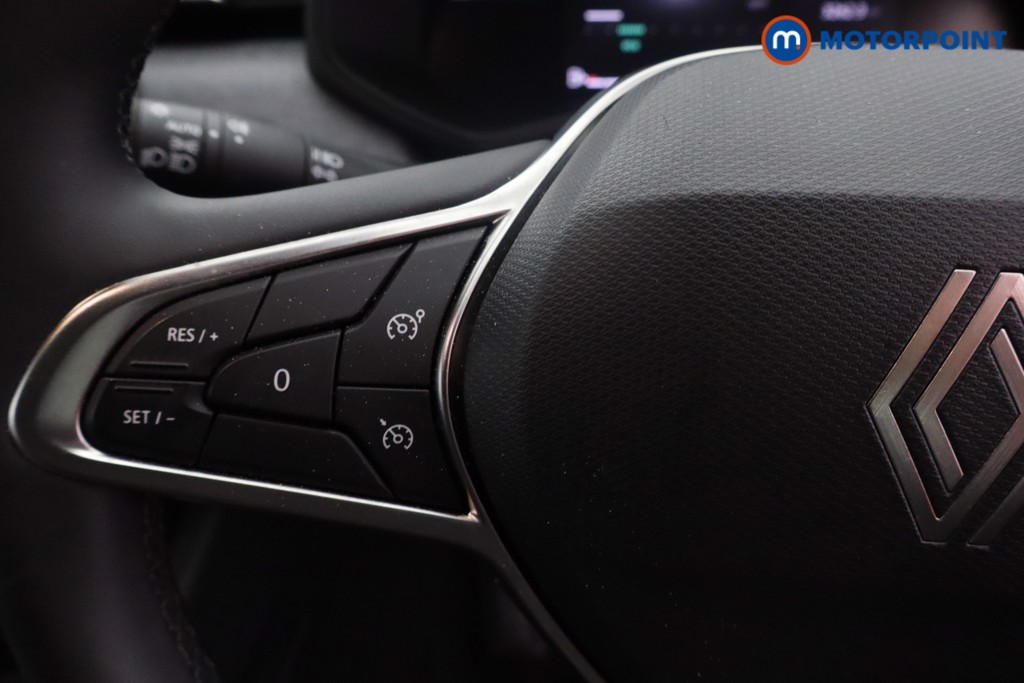 Used Renault Clio 2024 for sale - 77233177: Photo 11