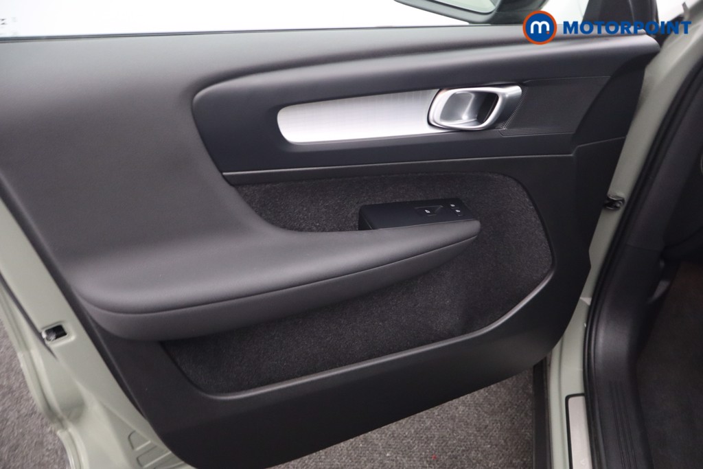 Used Volvo XC40 2023 for sale - 78180528: Photo 30