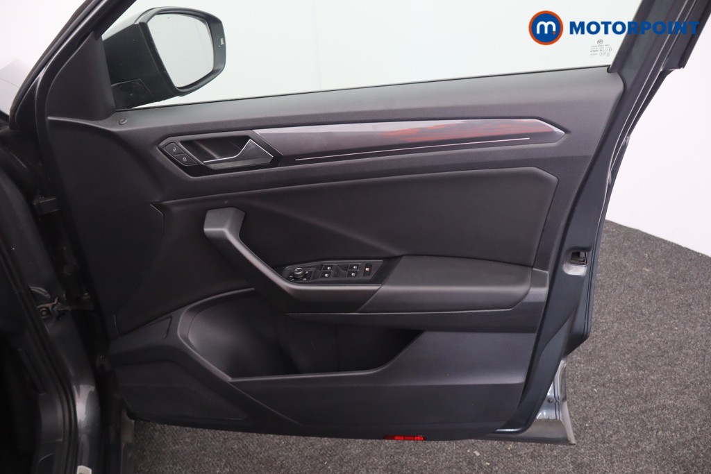 Used Volkswagen T-Roc 2021 for sale - 76127813: Photo 20