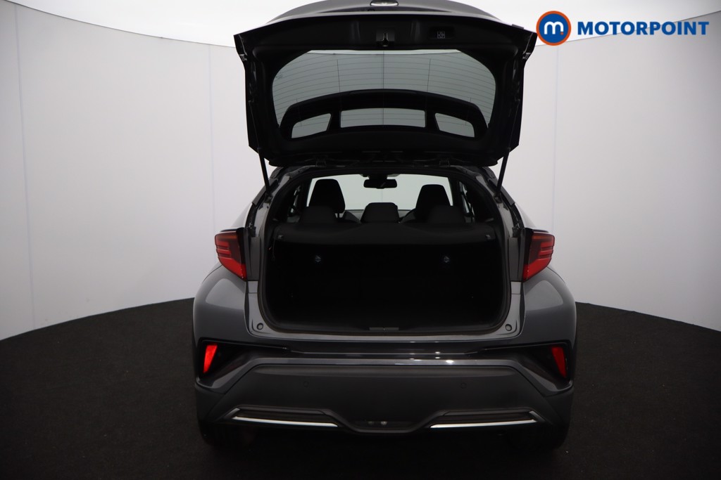 Used Toyota C-HR 2022 for sale - 76972200: Photo 43