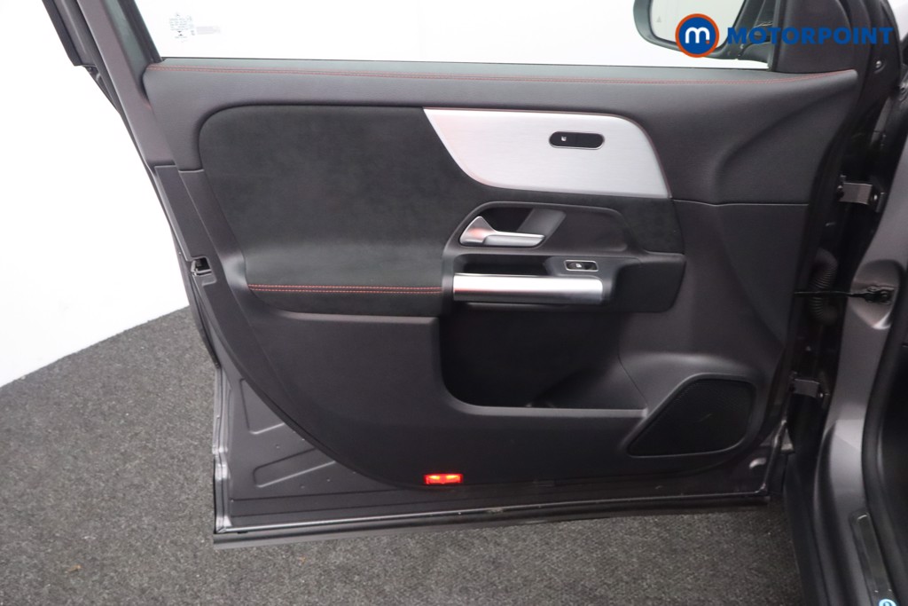 Used Mercedes-Benz EQA 2021 for sale - 76505235: Photo 16