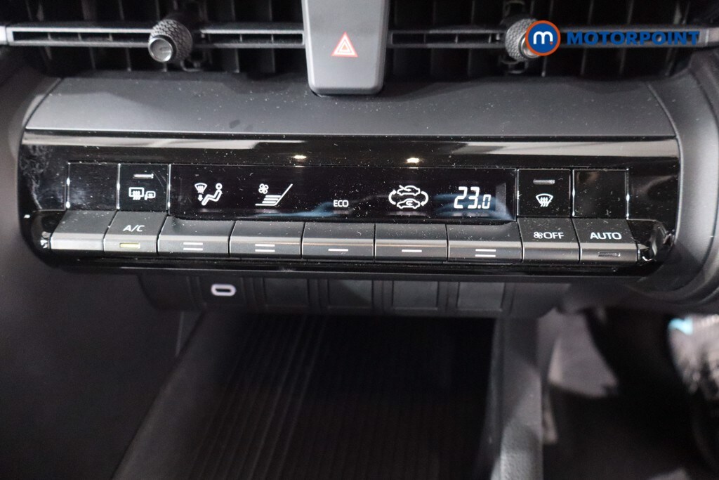 Used Toyota C-HR 2024 for sale - 76028357: Photo 24