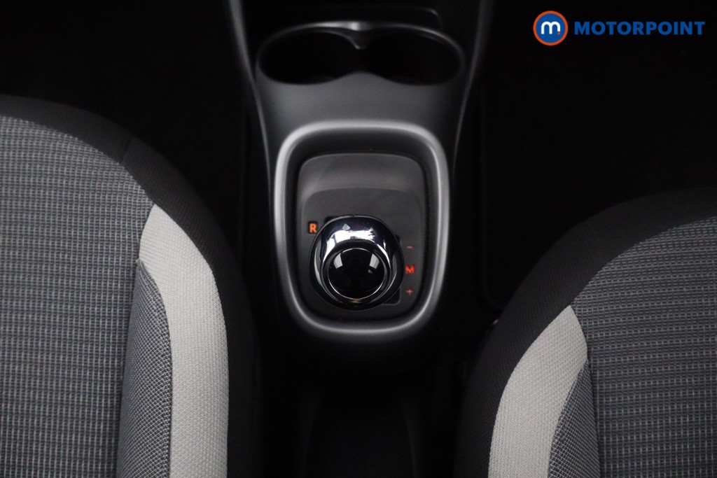 Used Toyota AYGO 2021 for sale - 76719671: Photo 12