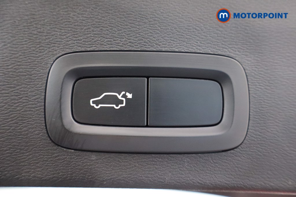 Used Volvo XC40 2021 for sale - 76379690: Photo 44