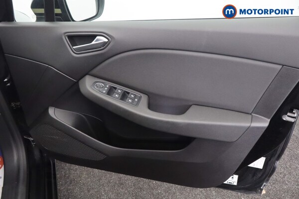 Used Renault Clio 2021 for sale - 76162215: Photo 27