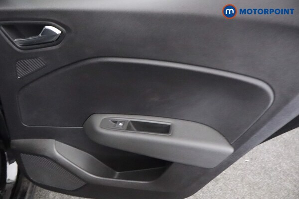Used Renault Clio 2021 for sale - 76162215: Photo 28