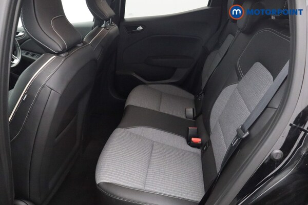 Used Renault Clio 2021 for sale - 76162215: Photo 32