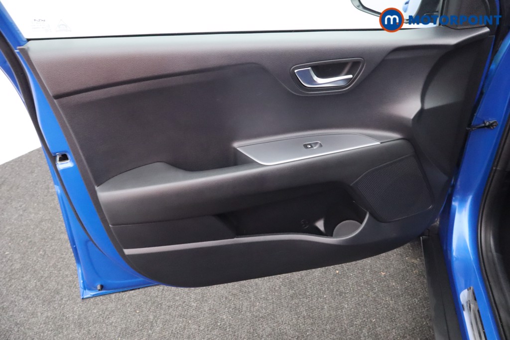 Used Kia Stonic 2023 for sale - 77138546: Photo 28