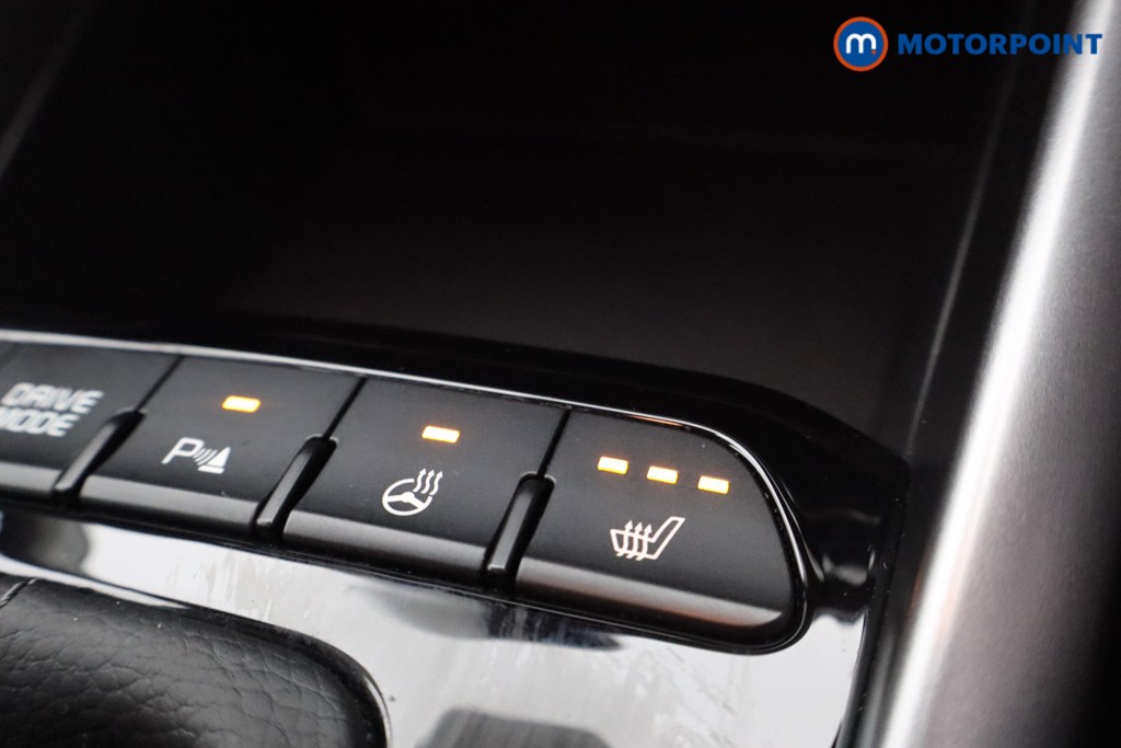 Used Kia Stonic 2023 for sale - 77138546: Photo 36