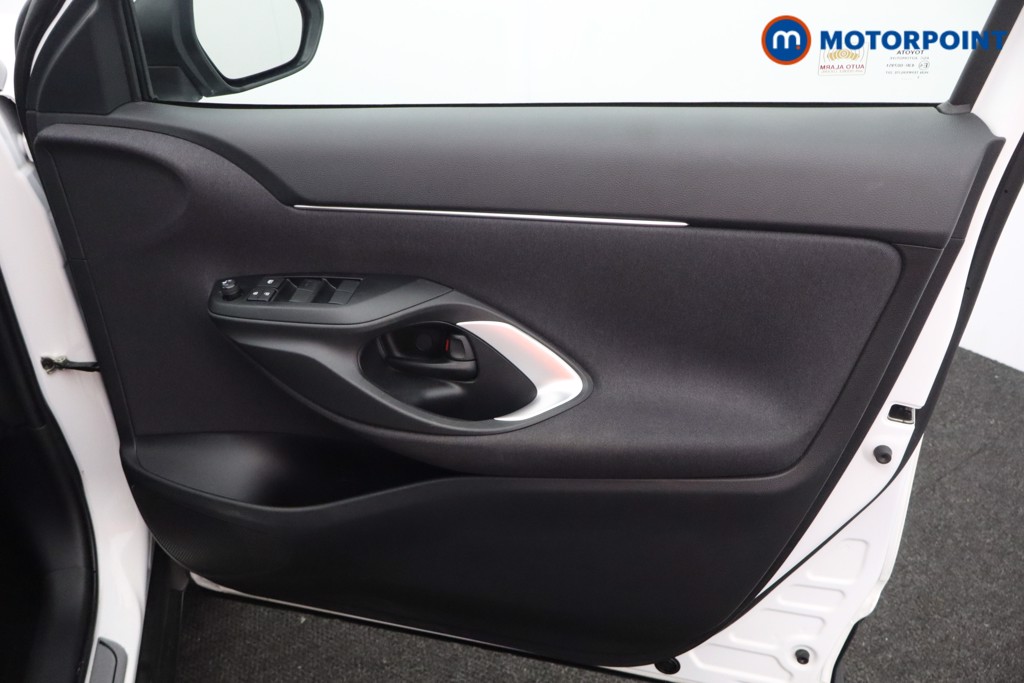 Used Toyota Yaris Cross 2023 for sale - 76641263: Photo 19